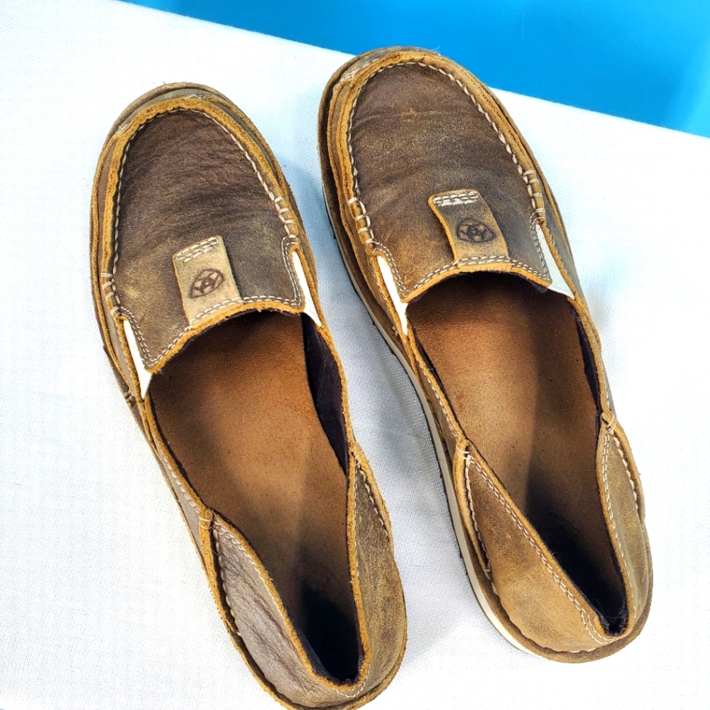 Ariat soft leather slip on loafers 7.5